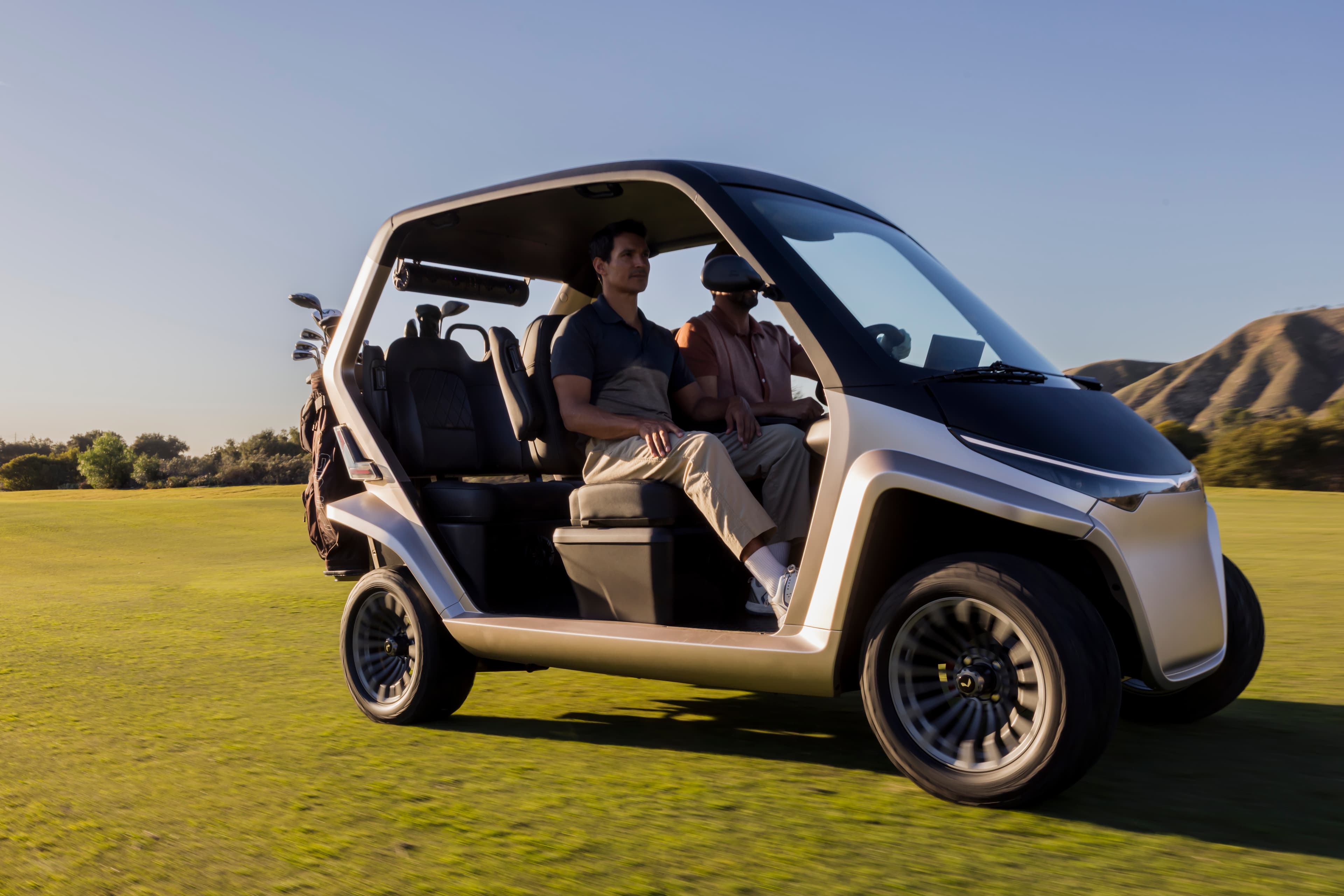 Vimo P1 electric urban vehicle ready for local exploration and city adventures